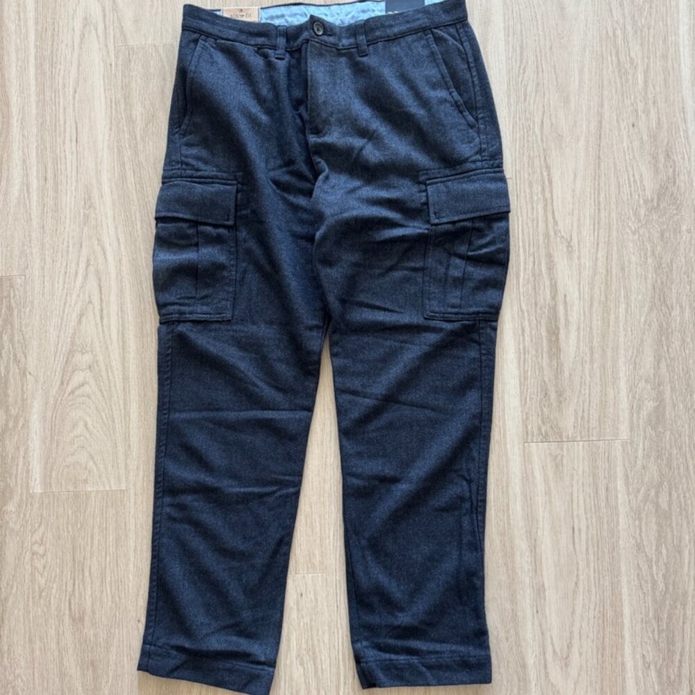 NWT - Tommy Hilfiger cargo pants - dark grey/black 33W